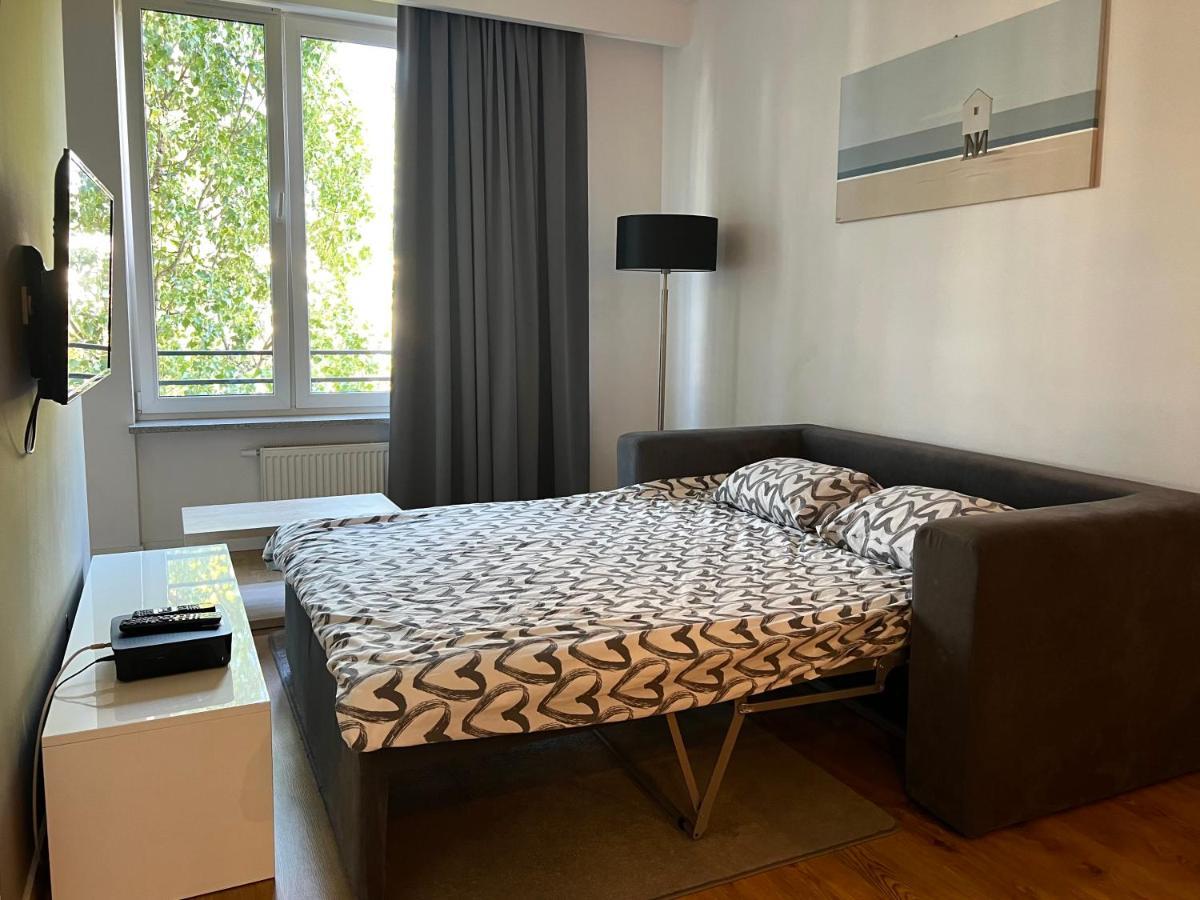 K22 Large Apart Slawinska 509 Варшава Екстериор снимка