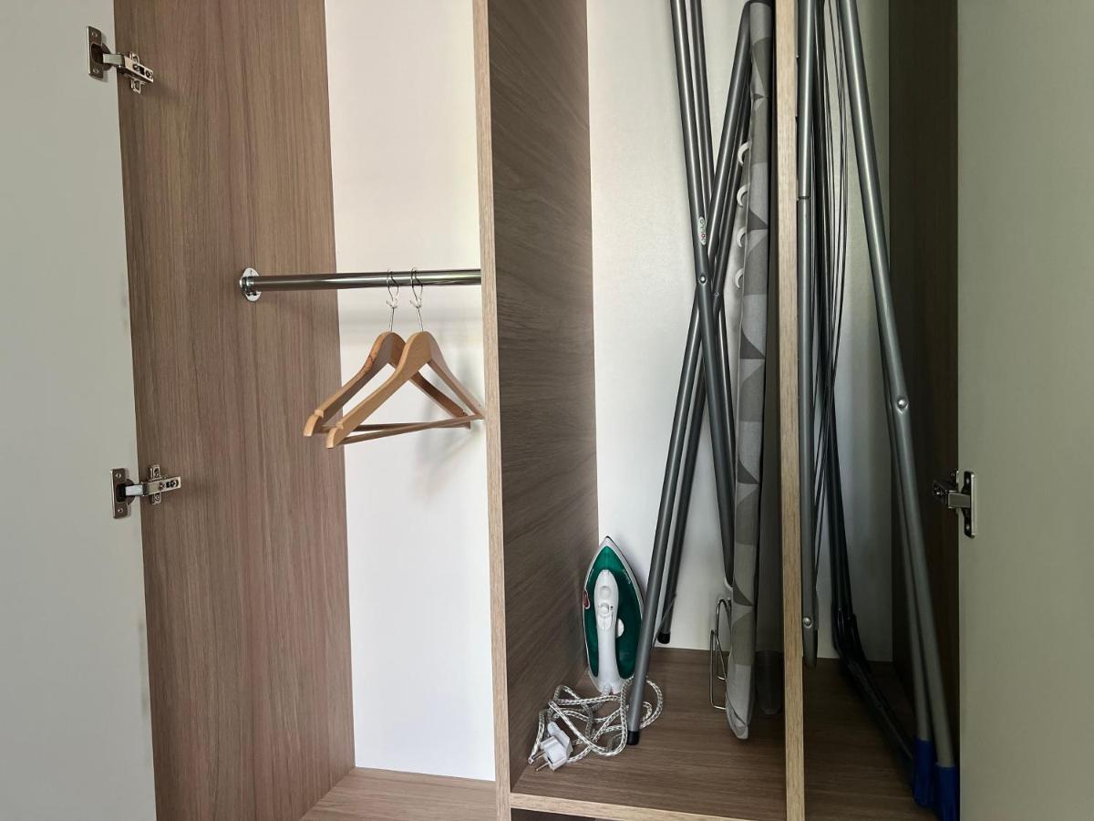 K22 Large Apart Slawinska 509 Варшава Екстериор снимка